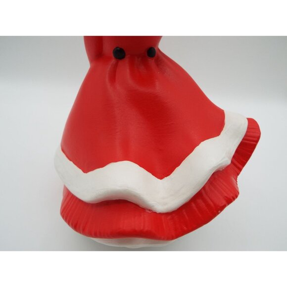 Vintage Atlantic Mold 8.5" Hand Painted Ceramic Lady Christmas Caroler Figurine - Picture 11 of 11